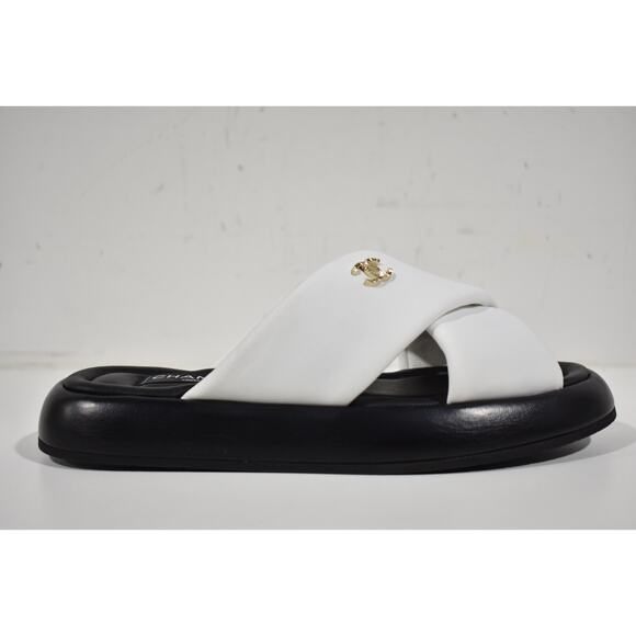 Chanel Black White Fabric Criss Cross Puffy CC Logo Slide Mule Sandal Flat 38 - Picture 1 of 12